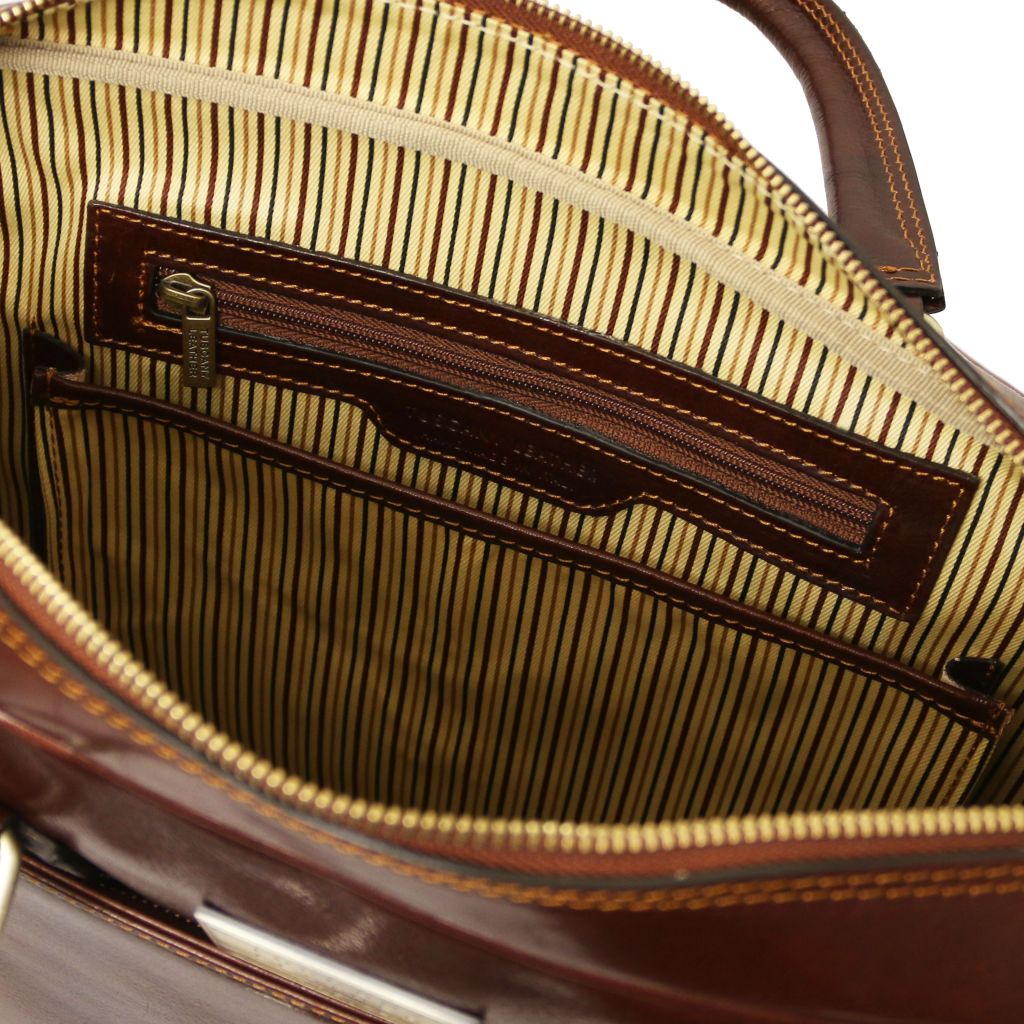 Urbino - skórzana teczka na laptopa z przednią kieszenią