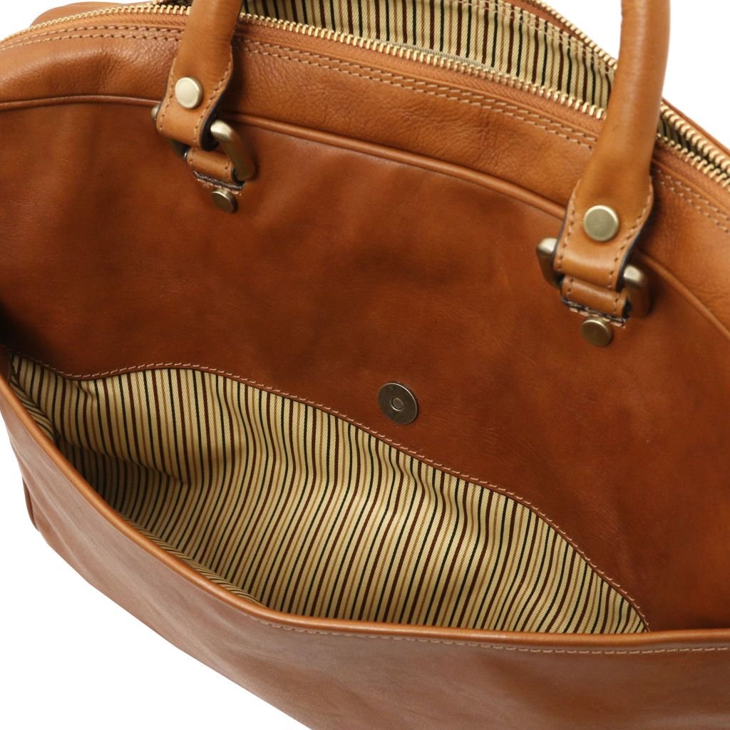 Pisa - skórzana teczka na laptopa z przednią kieszenią