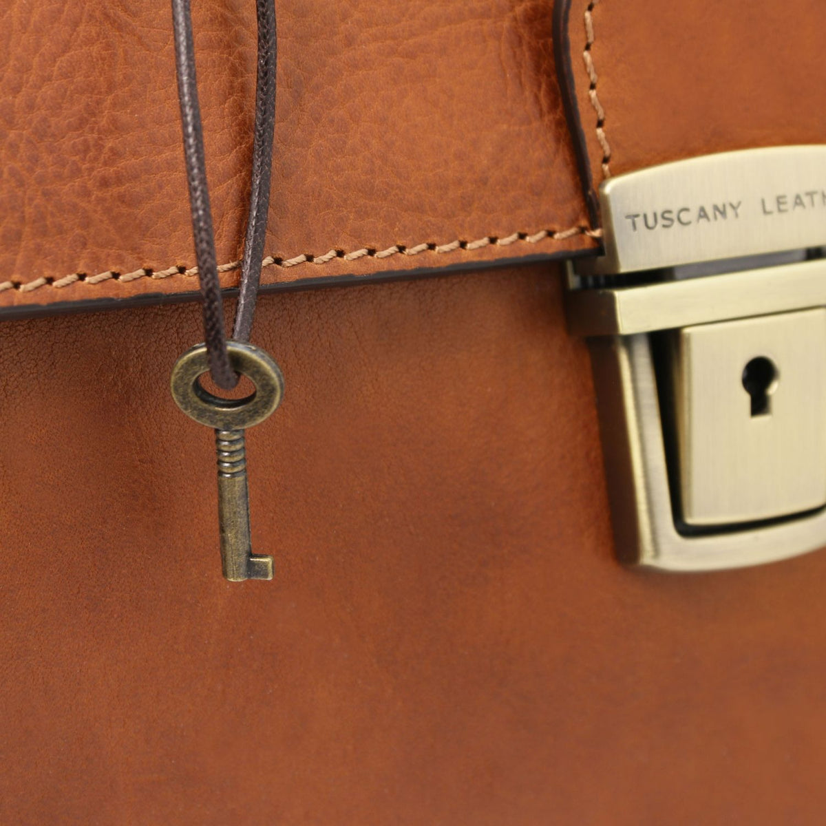 Giotto - exclusive leather medical bag with a double bottom