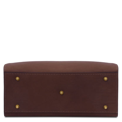 Woman - leather handbag