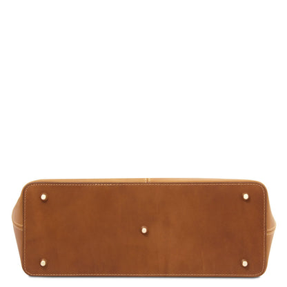 Essenza - leather shoulder bag