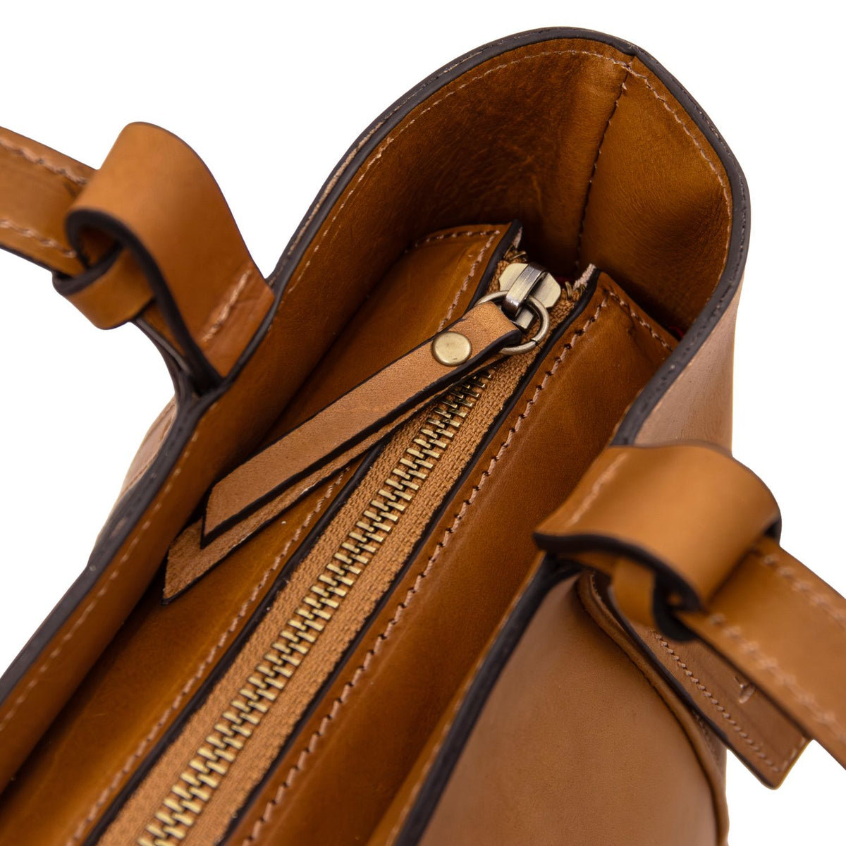 Libra - leather shoulder bag