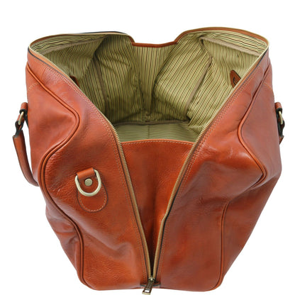 TL Voyager - leather travel bag with a front pocket