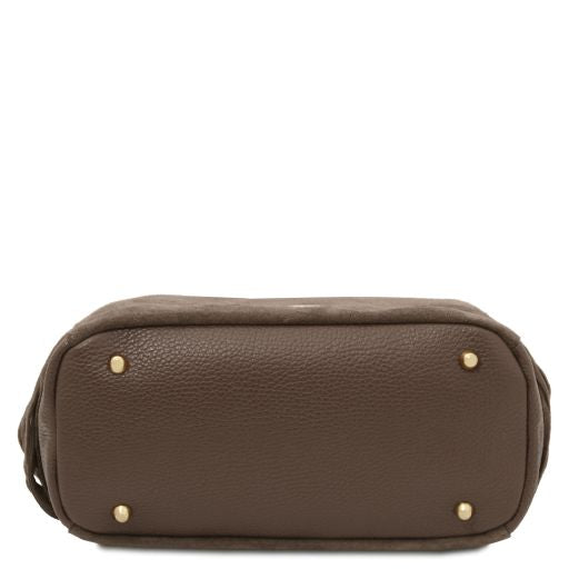 Nomade - zamszowa torebka na ramię z frędzlami