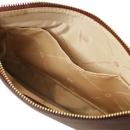 Diva - skórzana torebka-kopertówka z łańcuszkiem